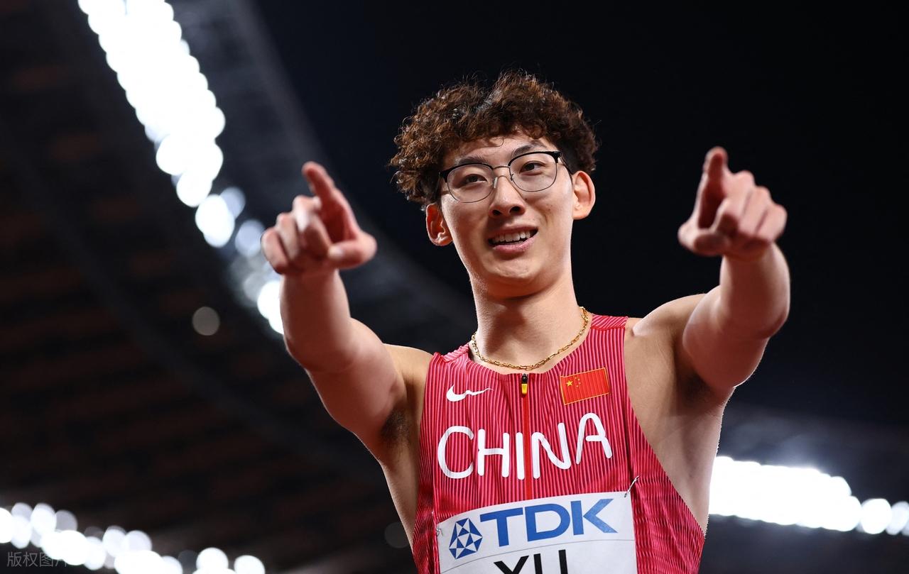 骑士连胜十,场击溃黄蜂,十连败,亚博体育,亚博体育官网,亚博体育app,亚博体育下载