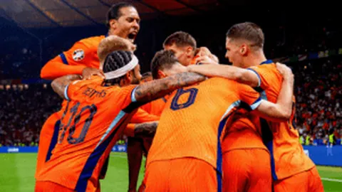 皮克福德表示对乔-哈特敬佩，超越其国家队出场纪录视为巨大荣誉。